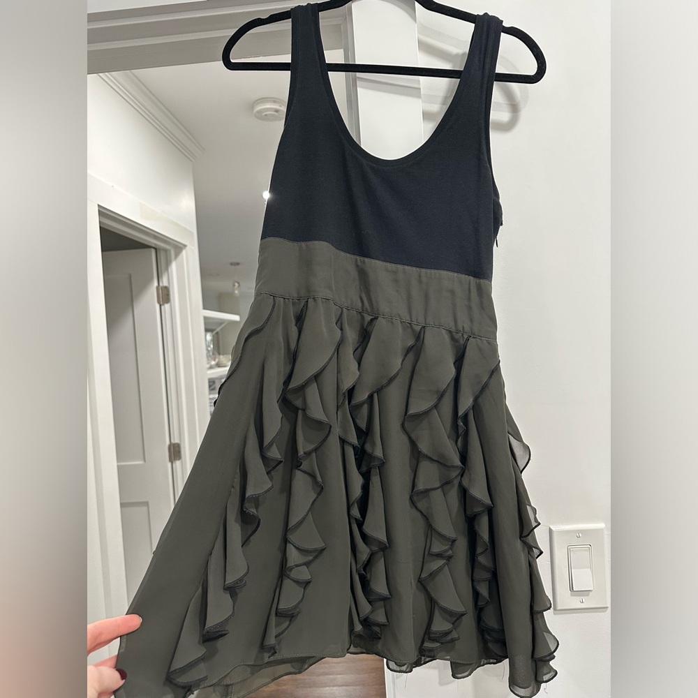 Ruffled Express party dress - size 8